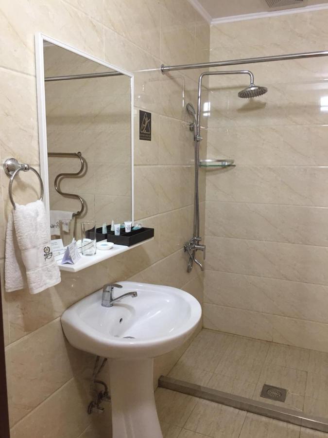 Park Hotel Al Bustan Chimkent Extérieur photo