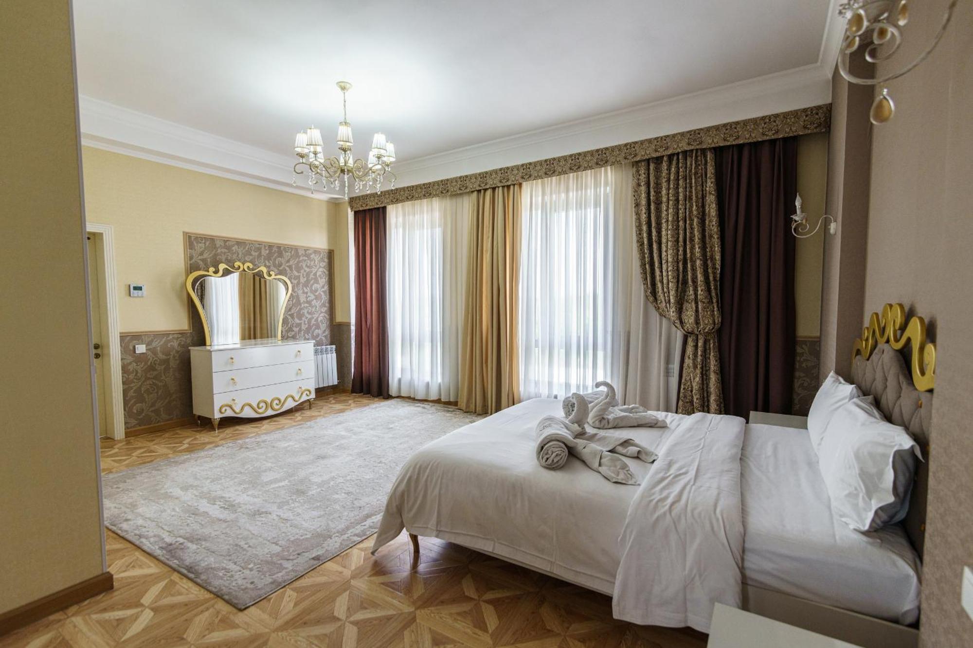 Park Hotel Al Bustan Chimkent Extérieur photo