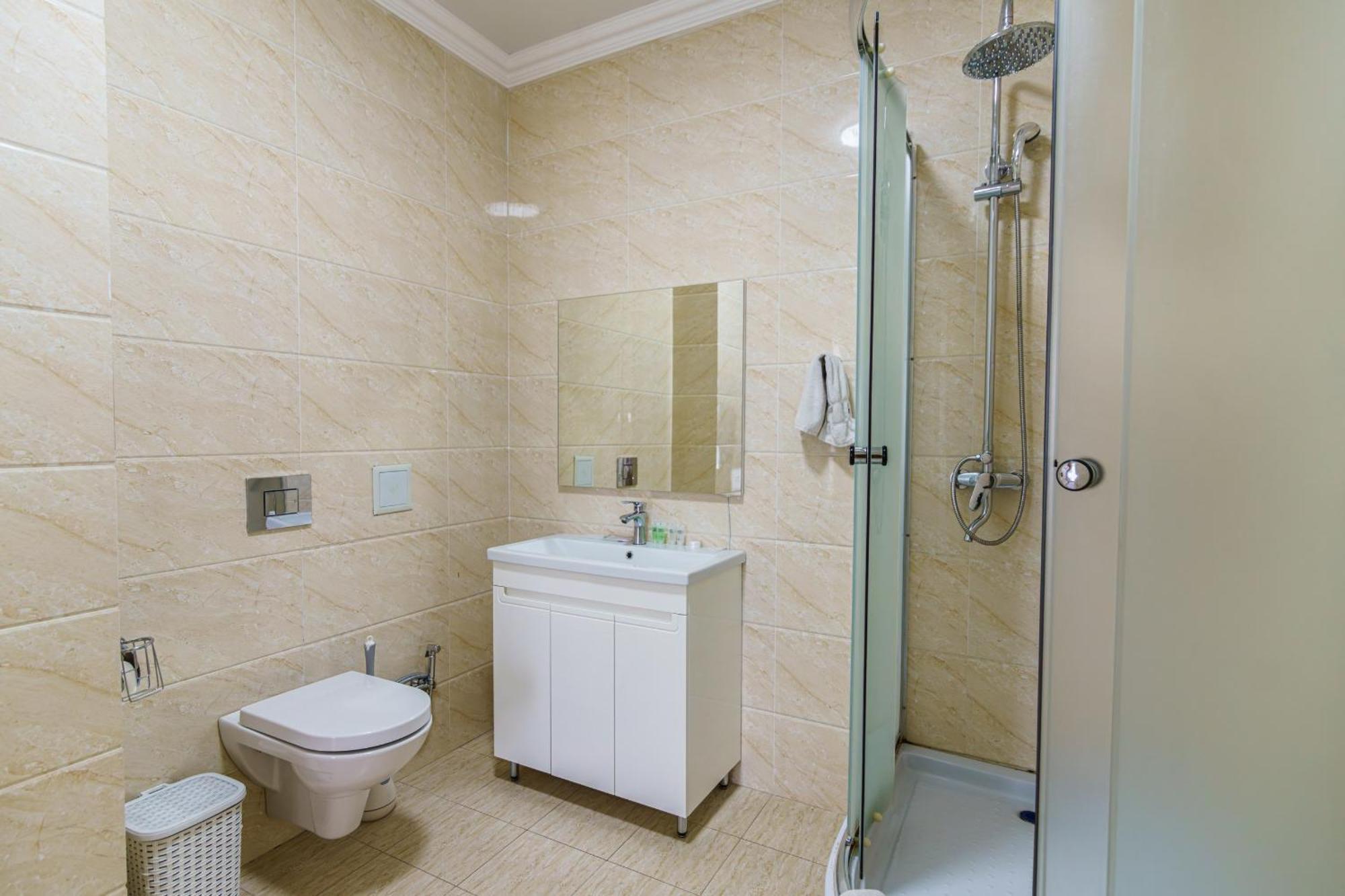 Park Hotel Al Bustan Chimkent Extérieur photo